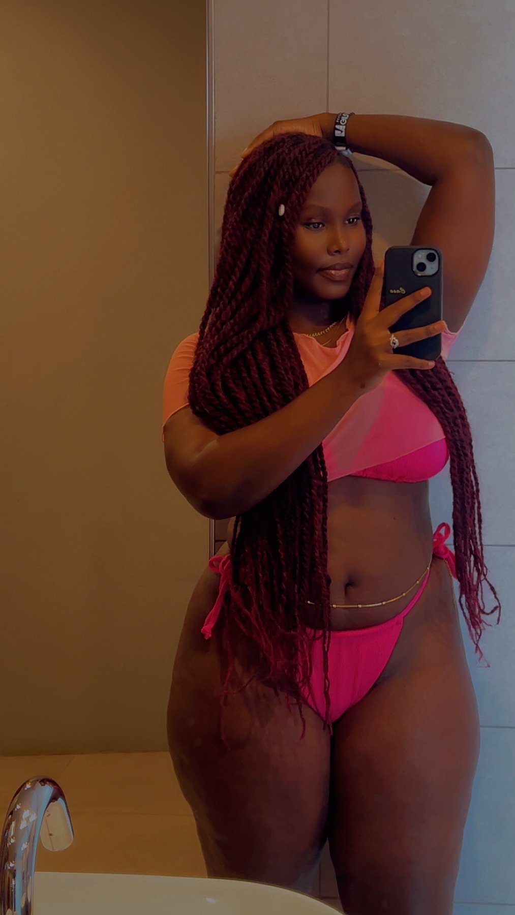 Ebony Chic โ photo 4