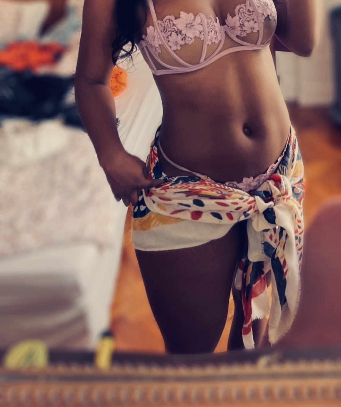 Kinky Gina in Entebbe